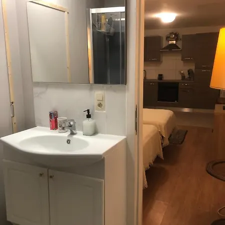Apartment Pina's *